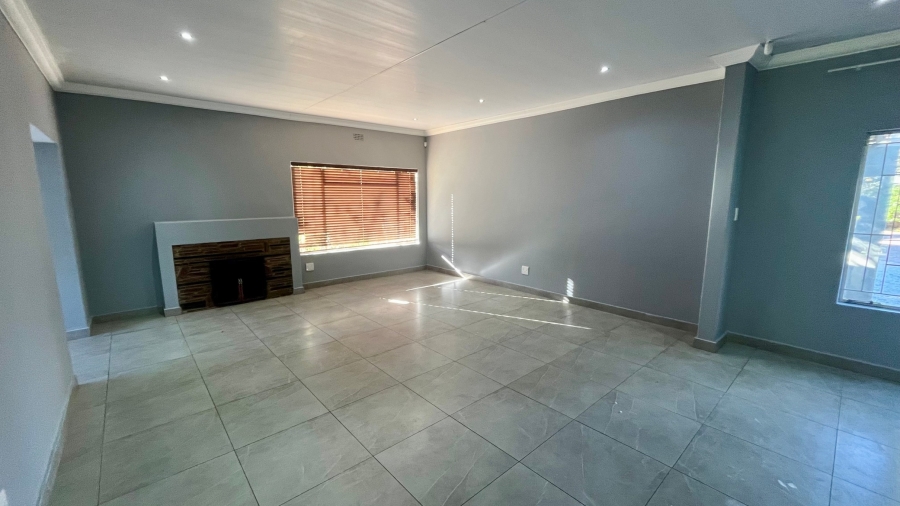 3 Bedroom Property for Sale in Flamwood North West